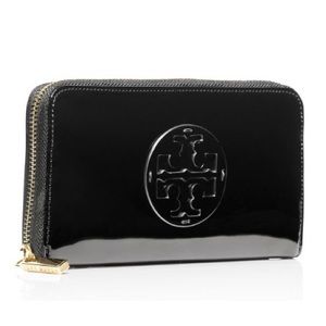 Tory Burch Bags - NWT Tory Burch patent leather zipper wallet black Tory Burch Bags - NWT Tory Burch patent leather zipper wallet black
